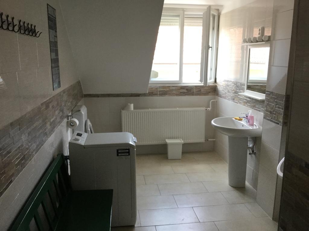 Avas Apartman Мішкольц Екстер'єр фото