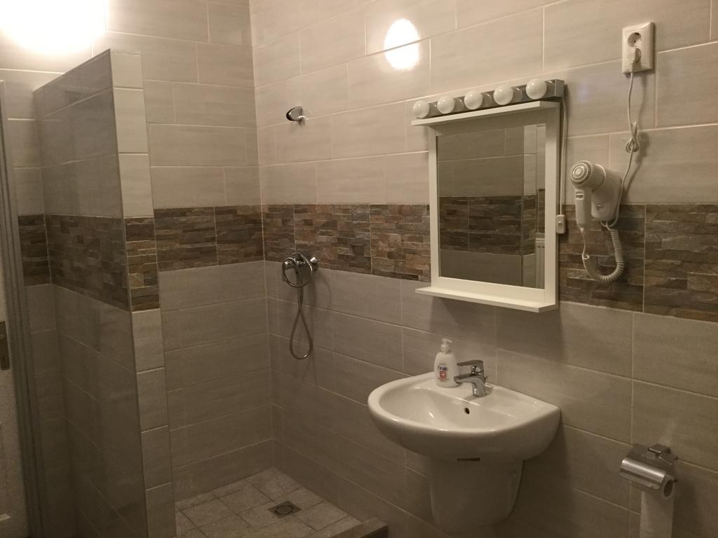 Avas Apartman Мішкольц Екстер'єр фото