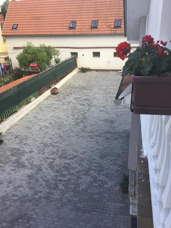 Avas Apartman Мішкольц Екстер'єр фото
