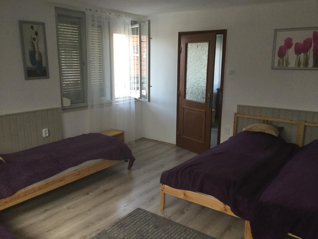 Avas Apartman Мішкольц Екстер'єр фото